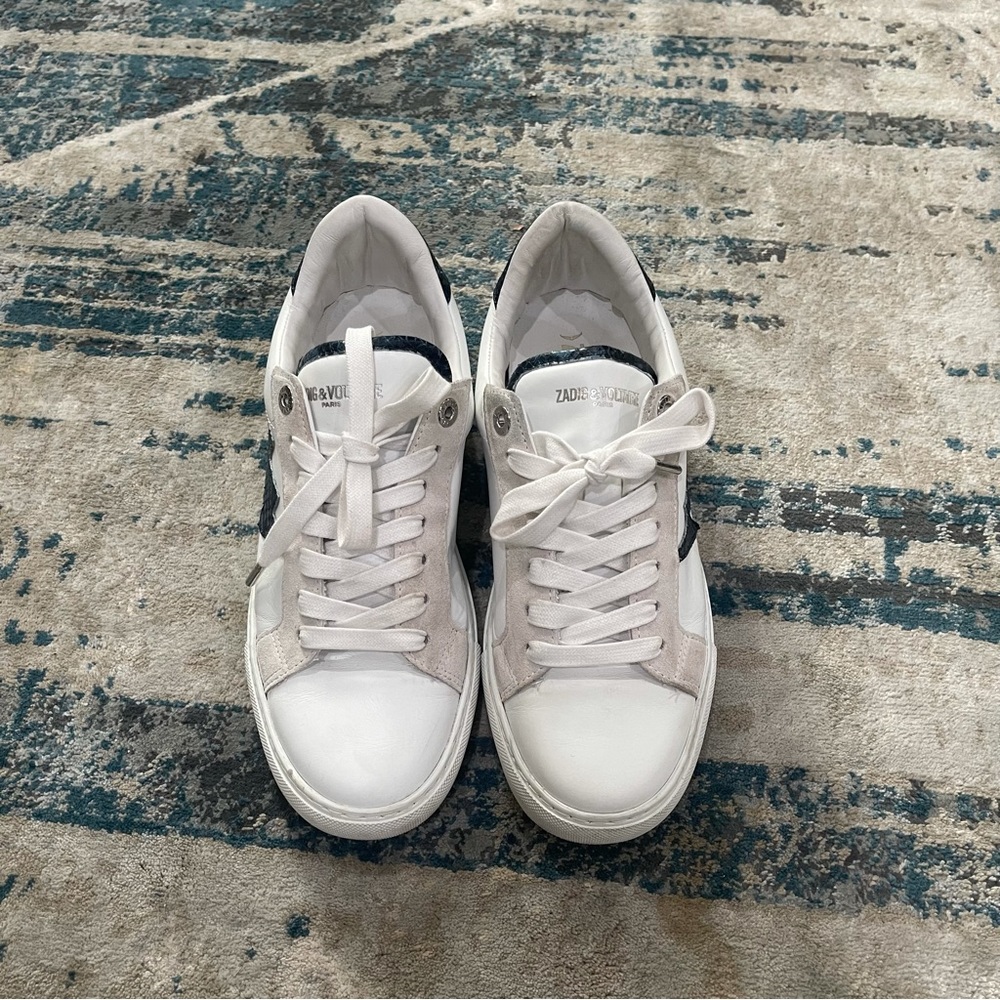 New Zadig and Voltaire, 
White with a snake print flash on the side. - Picture 6 of 6